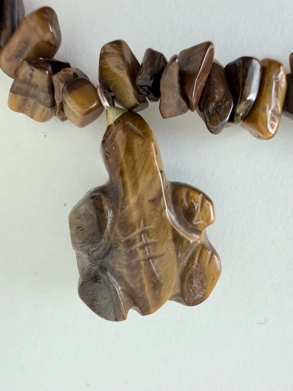 Natural Tiger's Eye Chip Bead Necklace Carved Turtle Pendant Boho 16”- 18